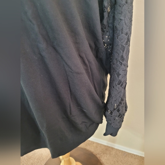 Torrid V-Neck Lace Sleeved Sweater - Picture 4 of 7